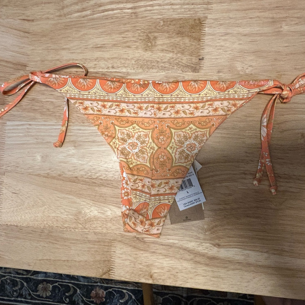 Billabong In Dream Space Bikini Bottom NWT - Picture 6 of 8